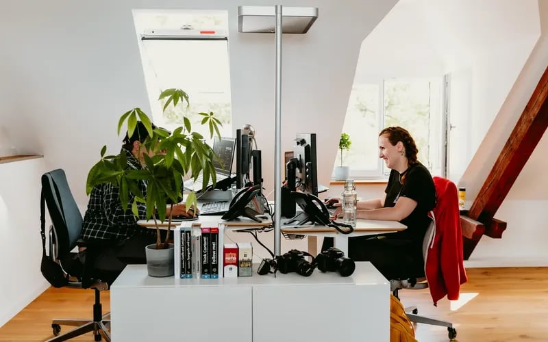 Das Büro von tenolo unter dem Dach am Bahnhof Witten